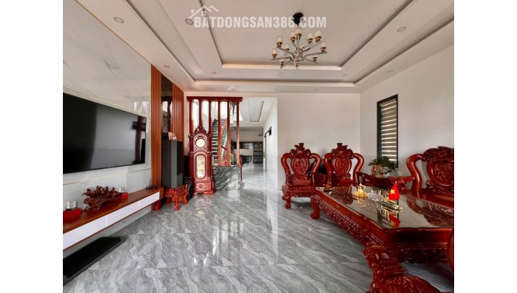 Cần Bán Nhà 413m², 240m² Đất Ở, Mặt Đường Nhựa 8m, 4 Phòng Ngủ
